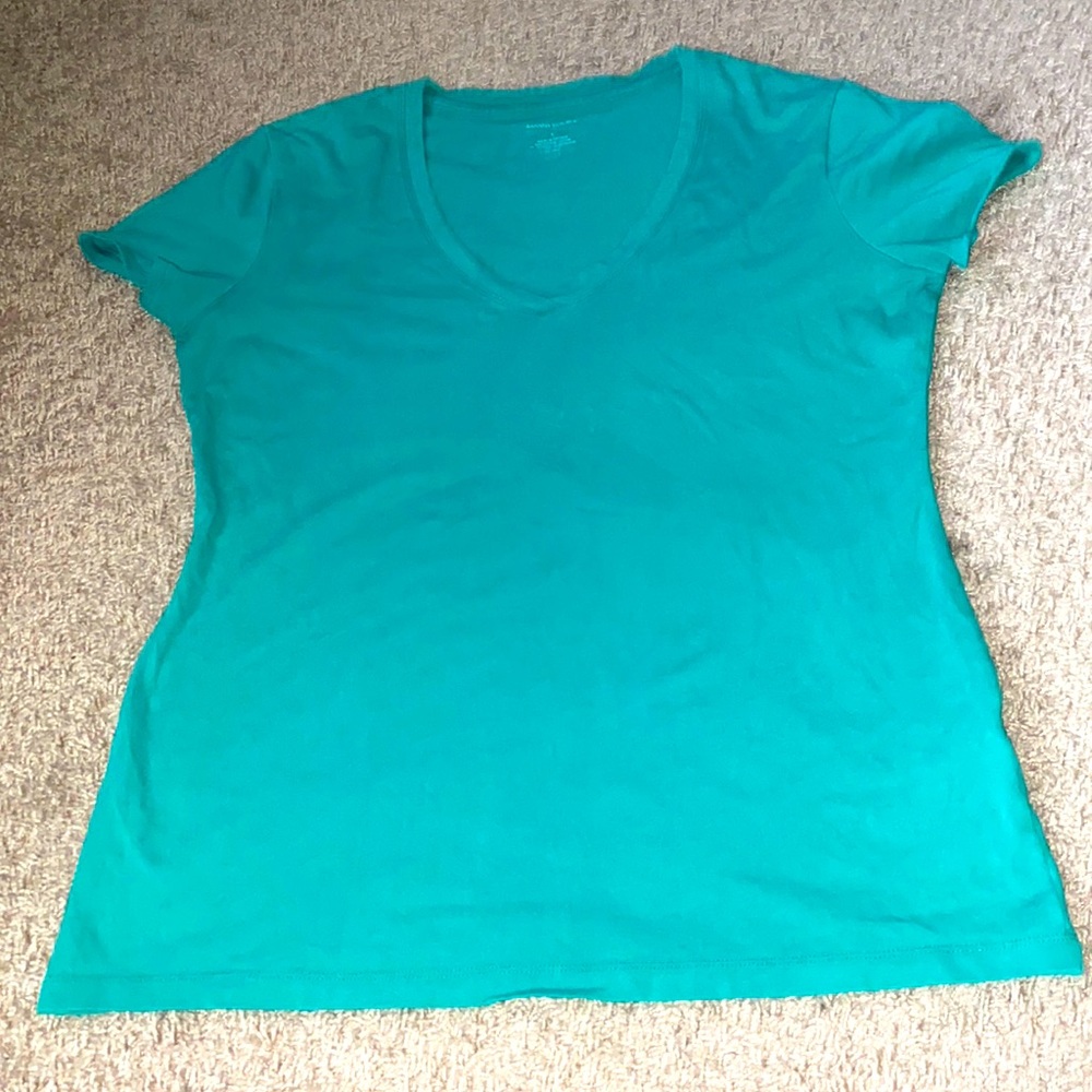 BANANA REPUBLIC V- Neck Tee